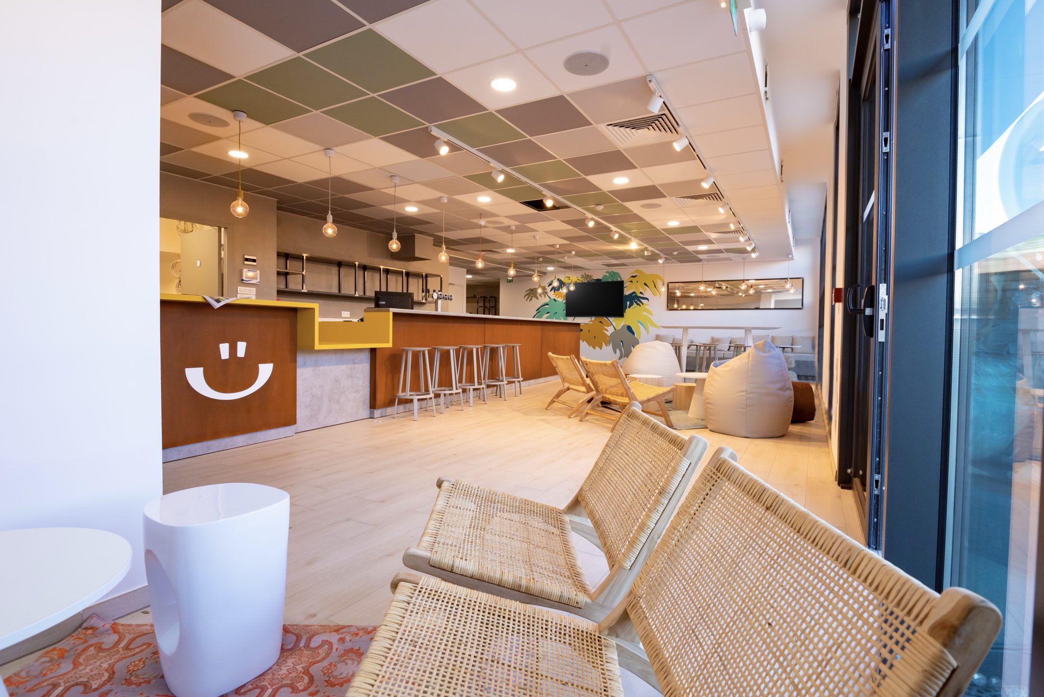 Le Hüb Toulon A New Way Of Life Coliving Bar Events